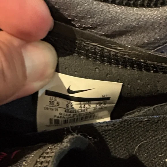 Nike Air Vapormax 2019 Throwback Future Shoes Women's Size 10.5 Gray Black Laser - Picture 2 of 8